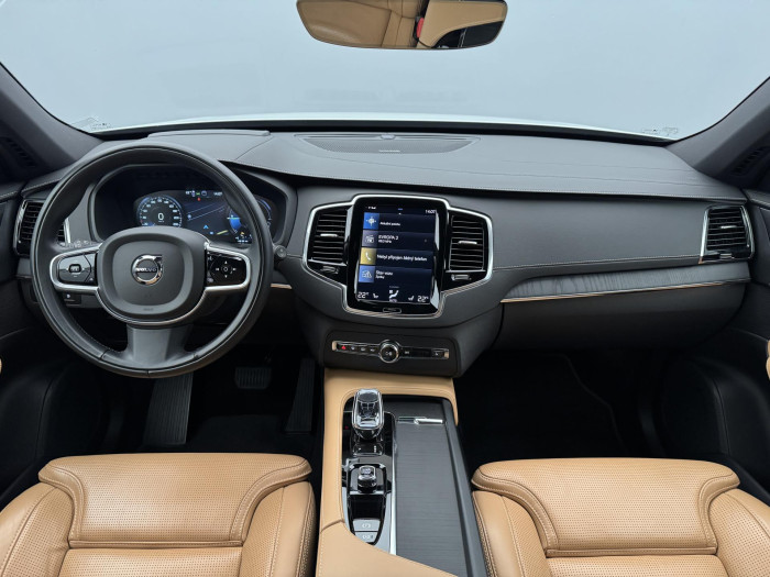 Volvo XC90 T8 AWD RECHARGE REZERVACE