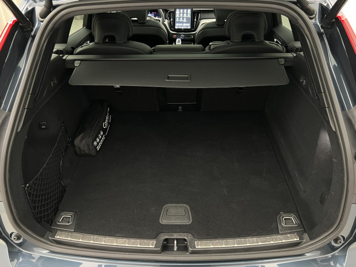 Volvo XC60 B5 AWD BLACK EDITION PLUS AUT