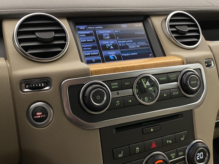 Land Rover Discovery 3.0 AWD SDV6 HSE REZERVACE