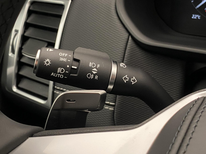 Land Rover Discovery D350 DYNAMIC HSE AWD REZERVACE 3.0 d Dynamic