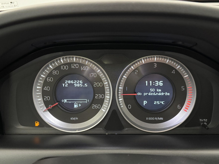 Volvo XC60 D5 AWD MOMENTUM 2.4 d Momentum
