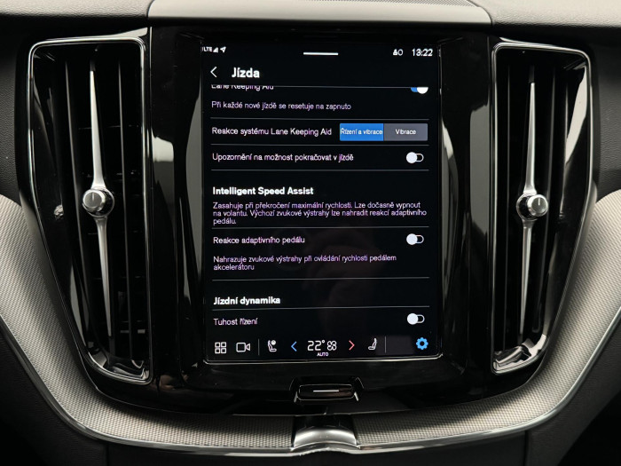 Volvo XC60 B5 AWD PLUS DARK AUT CZ 1.maj.