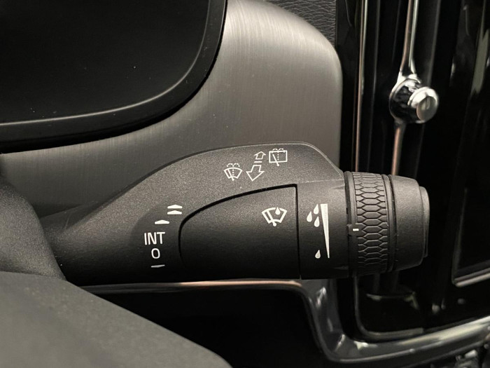 Volvo V90 D4 AWD MOMENTUM REZERVACE 2.0 d Momentum