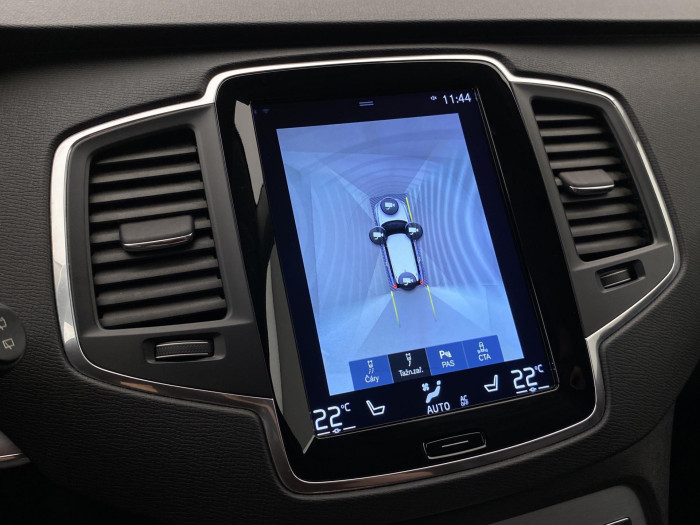 Volvo XC90 D5 AWD MOMENTUM AUT 7míst 2.0 d Momentum