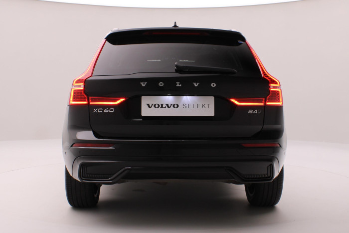 Volvo XC60 B4 AWD R-DESIGN AUT CZ