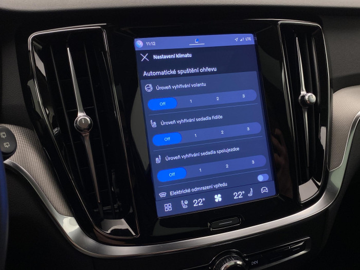 Volvo V60 T8 AWD RECHARGE DARK PLUS CZ