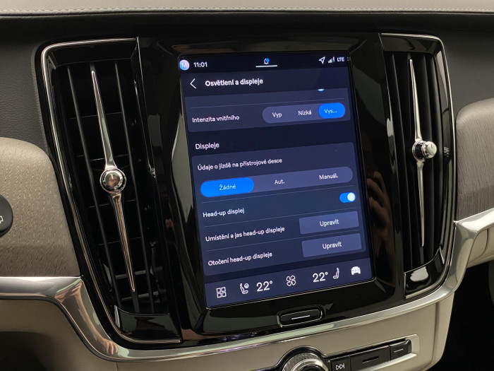 Volvo V90 T8 AWD Plug-in DARK ULTRA