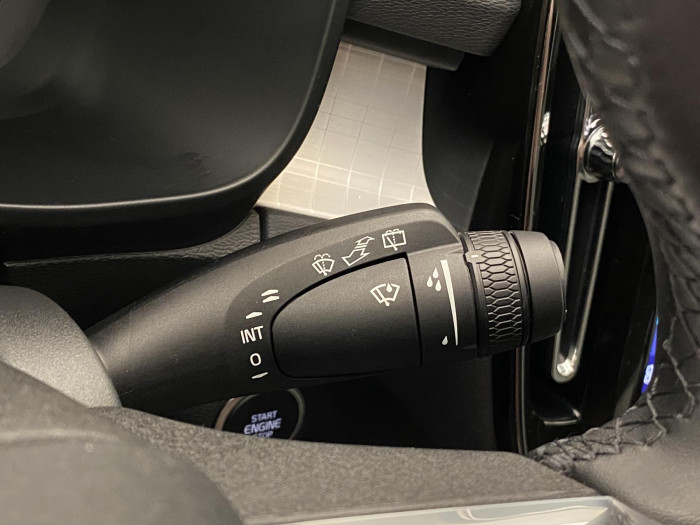 Volvo XC40 B3 DARK PLUS AUT CZ