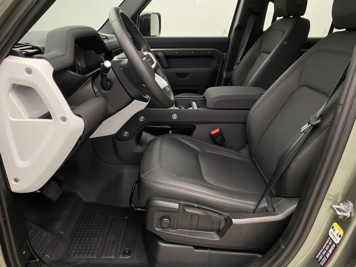 Land Rover Defender 110 D250 S AWD AUT CZ 7míst 3.0 d