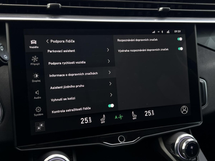 Lynk & Co 01 PHEV DCT Aut 1.maj.