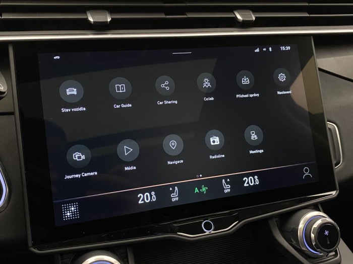 Lynk & Co 01 PHEV DCT AUT 1.maj. REZERVACE