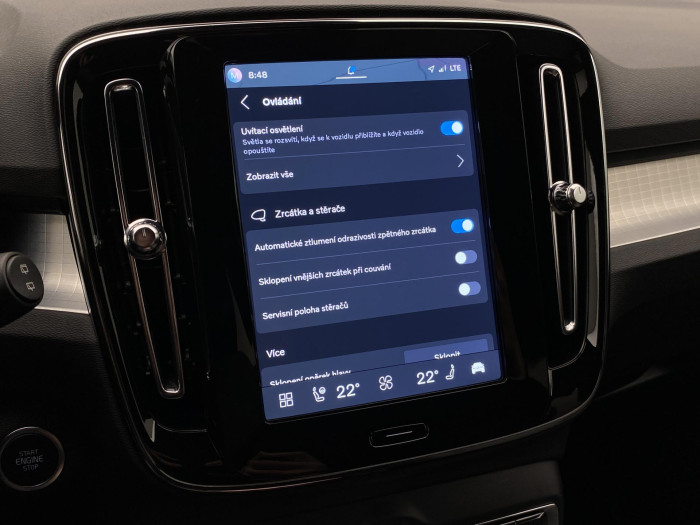 Volvo XC40 B3 DARK PLUS AUT CZ