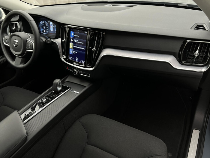 Volvo V60 B4 MOMENTUM AUT 2.0 Momentum