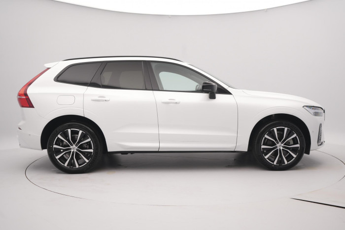 Volvo XC60 B4 PLUS DARK AUT 1.maj.