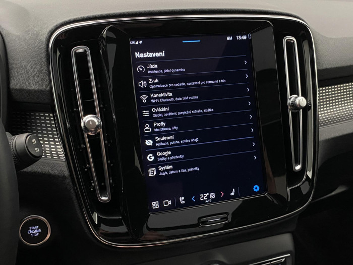 Volvo XC40 B4 ULTIMATE DARK AUT CZ
