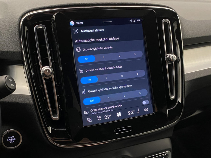 Volvo XC40 B3 AUT PLUS BLACK EDITION