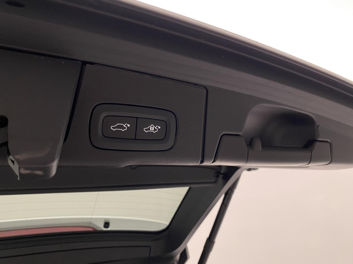 Volvo XC60 T8 AWD DARK PLUS RECHARGE AUT