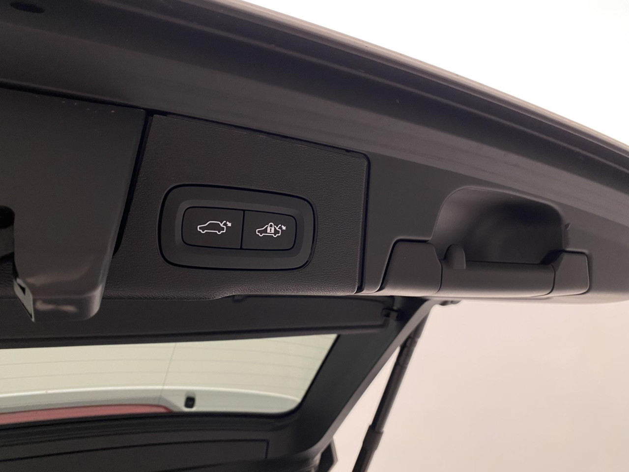 Volvo XC60 T8 AWD DARK PLUS RECHARGE AUT