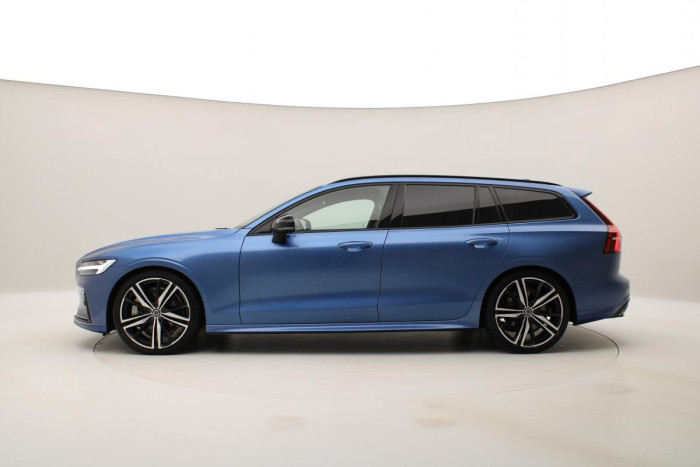 Volvo V60 B6 AWD R-DESIGN AUT REZERVACE