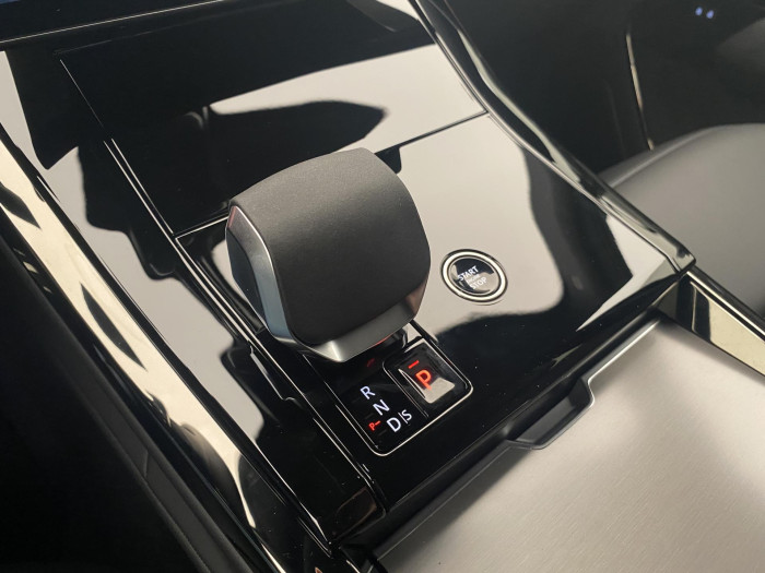 Land Rover Range Rover Sport D300 DYNAMIC SE AWD REZERVACE 3.0 d Dynamic SE