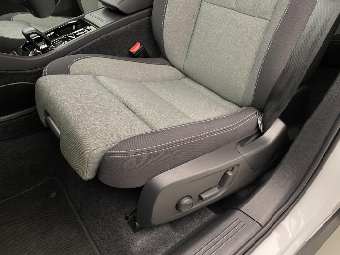 Volvo XC40 B3 DARK PLUS AUT CZ