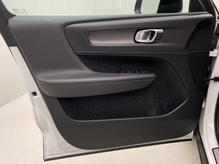 Volvo XC40 D4 AWD R-DESIGN AUT 2.0 d