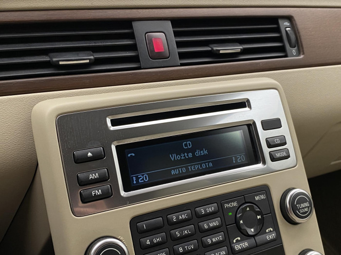 Volvo V70 D5 AWD SUMMUM AUT CZ 2.4 d Summum