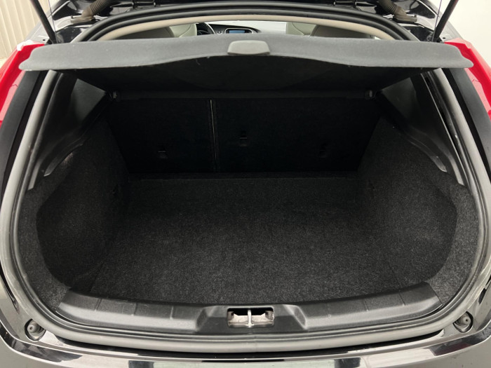 Volvo V40 D2 INSCRIPTION 2.0 d