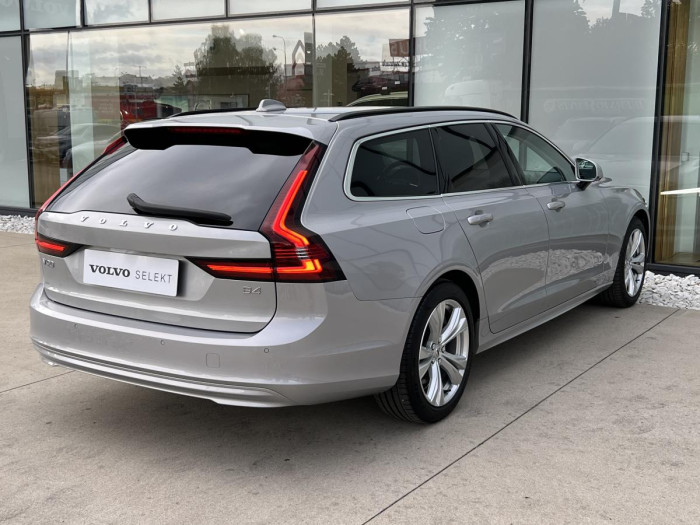 Volvo V90 B4 CORE Aut 1.maj.