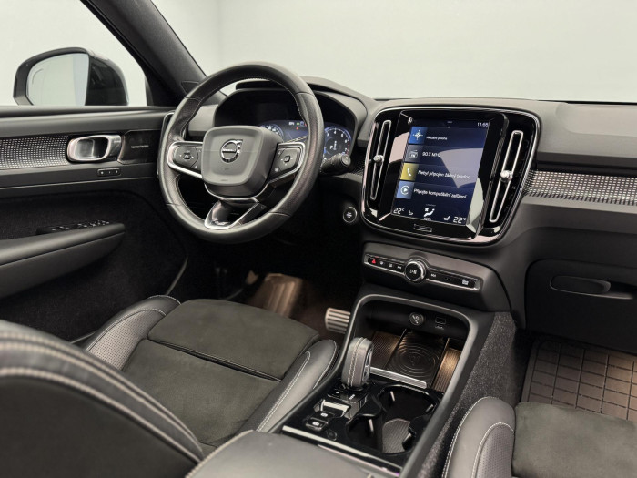 Volvo XC40 T5 AWD R-DESIGN