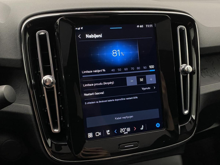 Volvo C40 RECHARGE TWIN AWD REZERVACE