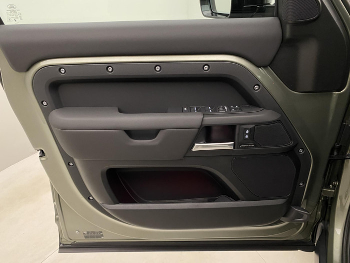 Land Rover Defender 110 P425 X-DYNAMIC HSE AWD AUT 5.0 Dynamic