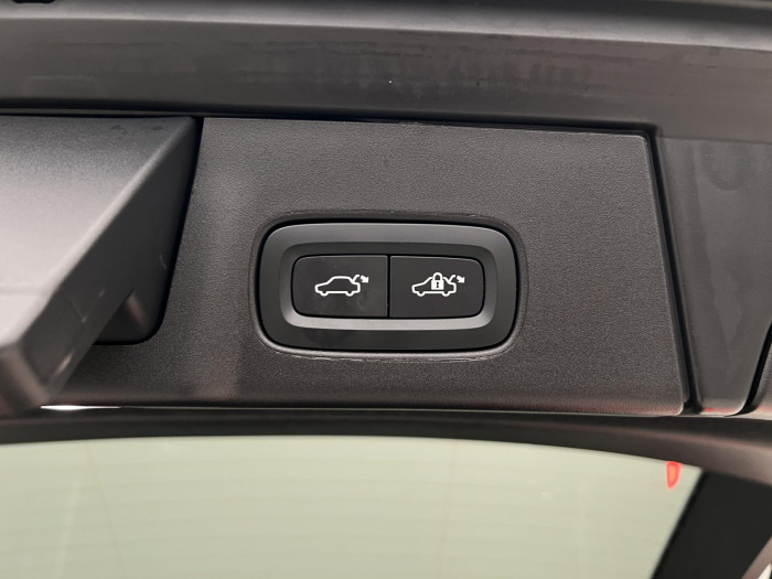 Volvo V90 T6 AWD RECHARGE PLUS DARK AUT