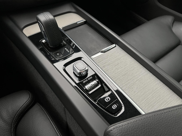 Volvo V60 CC B4 PRO AUT 1.maj. REZERVACE 2.0 CC CC