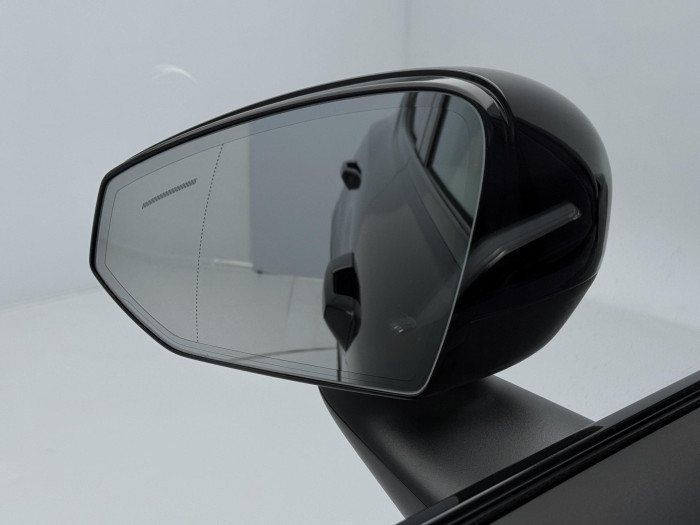 Volvo EX30 PURE ELECTRIC TWIN AWD ULTRA
