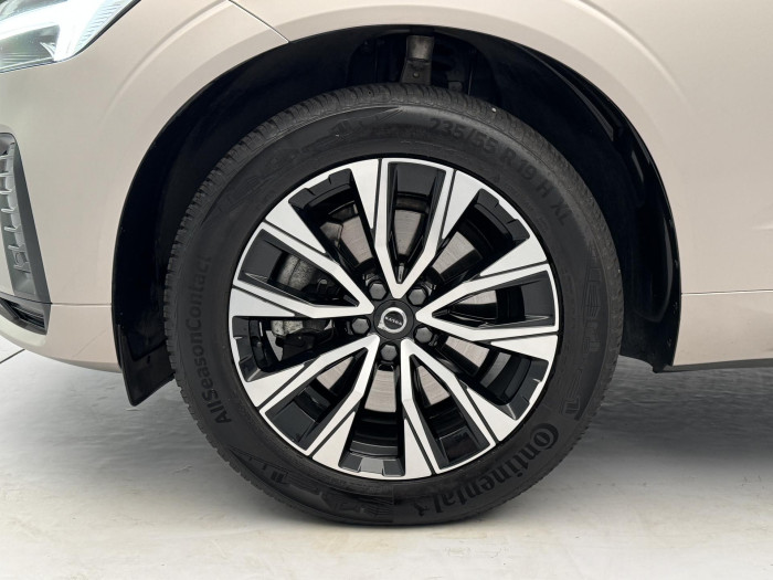 Volvo XC60 B4 AWD PLUS DARK CZ 1.maj