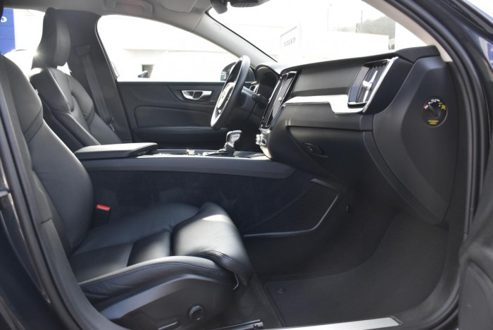 Volvo V60 D4 INSCRIPTION AUT REZERVACE 2.0 d