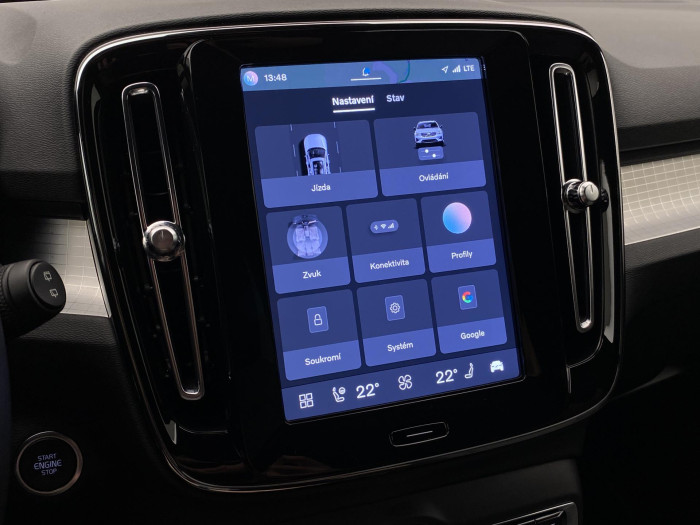 Volvo XC40 B4 CORE AUT CZ 1.maj