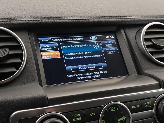 Land Rover Discovery 3.0 TDV6 S AWD REZERVACE