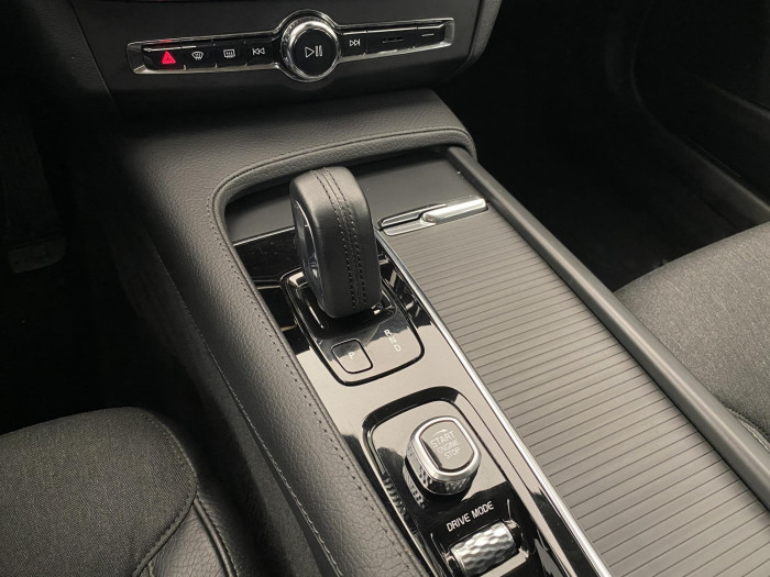 Volvo V90 B4 MOMENTUM AUT CZ 2.0 Momentum