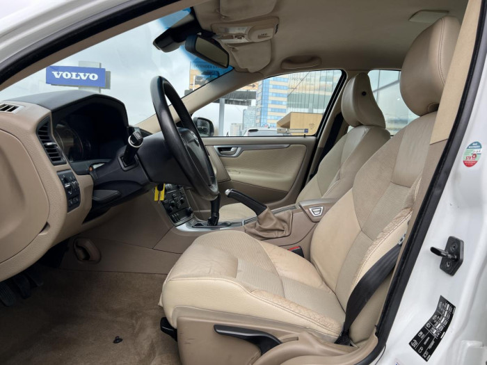 Volvo S60 2.4i MOMENTUM CZ 2.4 i Momentum
