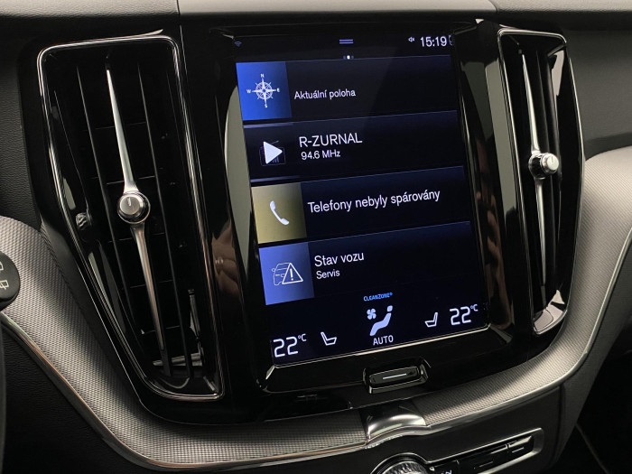 Volvo XC60 B5 AWD R-DESIGN AUT