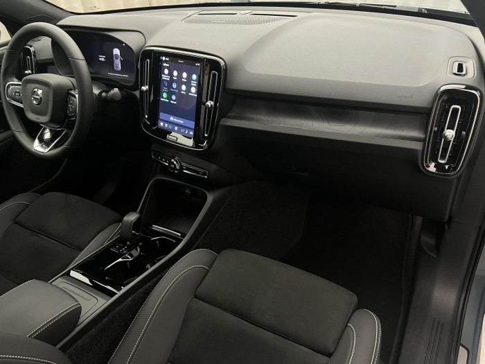 Volvo C40 RECHARGE TWIN MOTOR 1.maj.