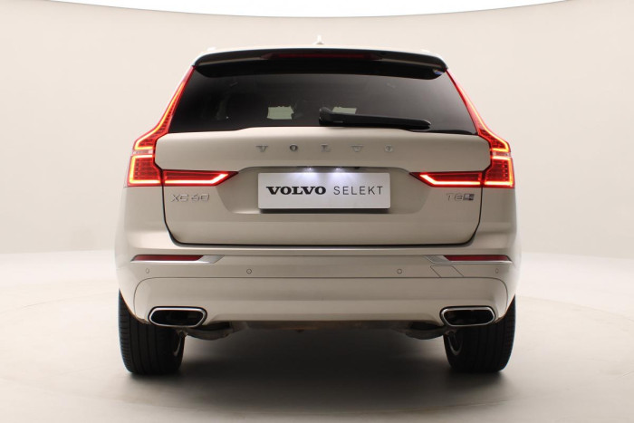 Volvo XC60 T8 AWD INSCRIPTION REZERVACE