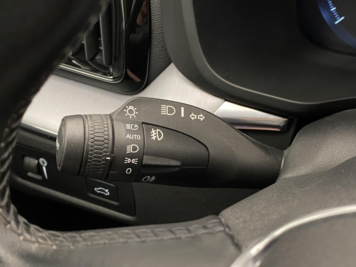 Volvo XC60 B4 AWD DARK PLUS AUT