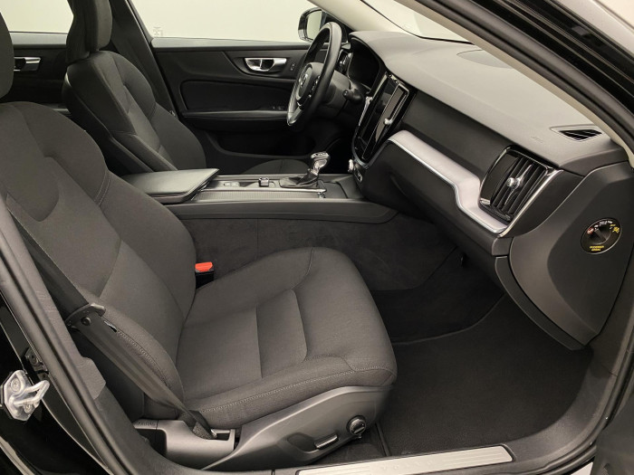 Volvo V60 CC D4 AWD MOMENTUM AUT 2.0 d CC CC Momentum