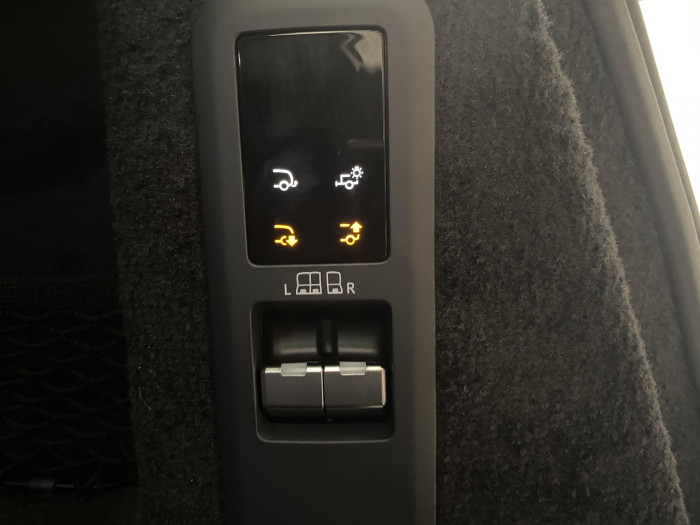 Land Rover Range Rover Sport D300 DYNAMIC SE AWD REZERVACE 3.0 d Dynamic SE