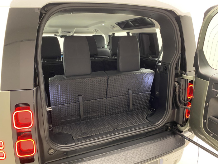 Land Rover Defender 110 D250 S AWD AUT CZ 7míst 3.0 d