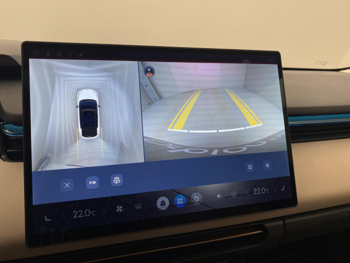 Lynk & Co 08 MORE PHEV