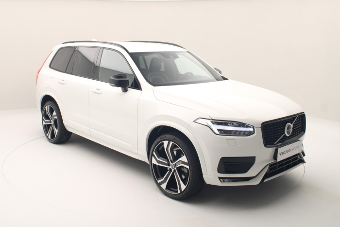 Volvo XC90 B6 AWD R-DESIGN REZERVACE